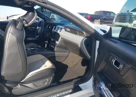 2016 Ford Mustang Gt Premium z USA, uszkodzony, nr VIN 1FATP8FF1G5291226